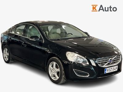 käytetty Volvo S60 D2 Summum Business** Webasto, Merkkihuollettu, Nahkaverhoilu, Koukku, Vakionopeudensäädin **