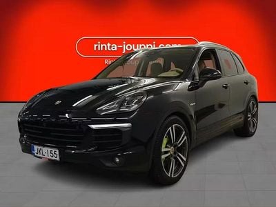 Sininen Käytetty 2015 Porsche Cayenne S E-Hybrid Katumaasturi | 25 390 €