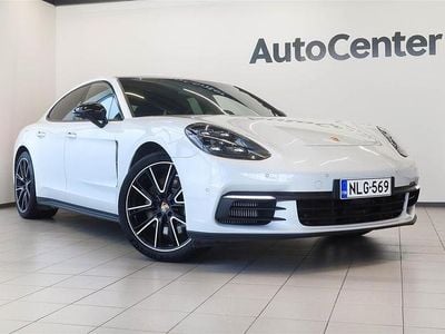 Porsche Panamera 4