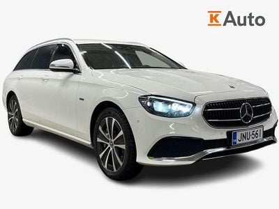 Valkoinen Käytetty 2021 Mercedes E300 Avantgarde Farmari | 27 900 € (Hyvä tarjous)