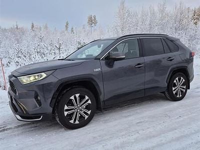 Harmaa Käytetty 2020 Toyota RAV4 Hybrid Business Edition Katumaasturi | 36 890 € (Hieman kallis)