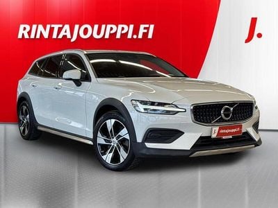 Käytetty Volvo V60 CC 190 HP (139 kW) 2019 Valkoinen Farmari