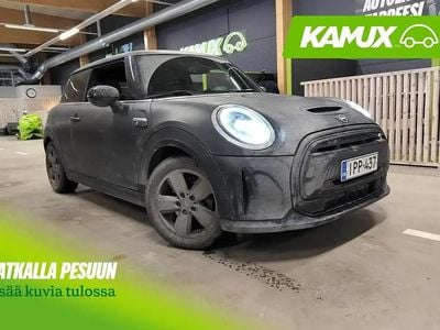 Käytetty Mini Cooper SE Essential 135 kW (184 HP) 2023 Musta Viistoperä