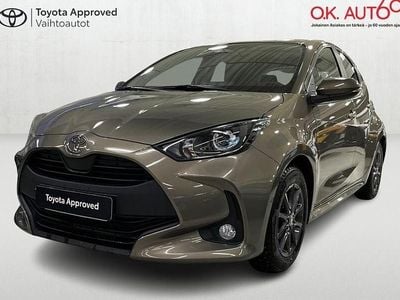 Ruskea Käytetty 2024 Toyota Yaris Hybrid Viistoperä | 22 390 € (Supertarjous)
