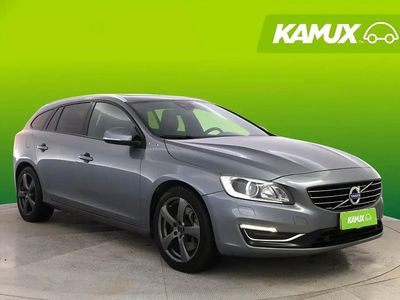 Käytetty Volvo V60 Summum 163 HP (119 kW) 2016 Hopea / harmaa Farmari