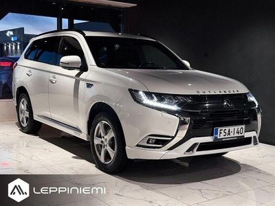 Käytetty Mitsubishi Outlander P-HEV Instyle 135 HP (99 kW) 2019 Katumaasturi