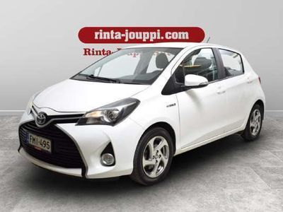 käytetty Toyota Yaris Hybrid 1,33 Dual VVT-i Style 5ov Multidrive S/ Color Style -paketti - Helmiäisväri - Moottorilämmitin