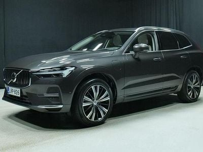 Harmaa Käytetty 2023 Volvo XC60 Performance Katumaasturi | 49 900 € (Perustarjous)