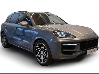 Uusi Porsche Cayenne Black Edition 464 HP (341 kW) 2026 Harmaa Katumaasturi
