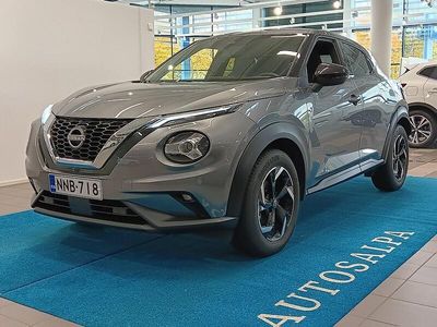 Käytetty Nissan Juke N-Connecta 114 HP (83 kW) 2023 Musta Katumaasturi