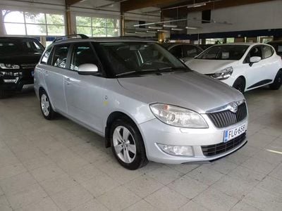 Käytetty Skoda Fabia Fresh 86 HP (63 kW) 2014 Met. hopea Viistoperä