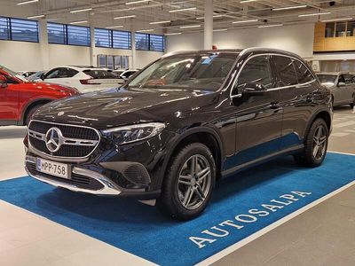 Musta Käytetty 2023 Mercedes GLC300e Farmari | 62 900 € (Perustarjous)
