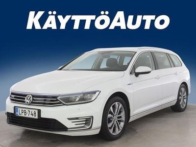 Valkoinen Käytetty 2017 VW Passat GTE Farmari | 13 400 € (Perustarjous)