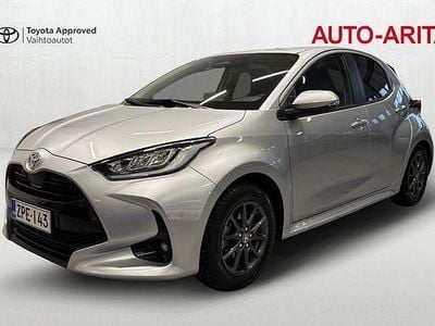 Käytetty Toyota Yaris Plus 114 HP (83 kW) 2025 Hopea Viistoperä