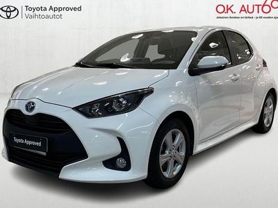Käytetty Toyota Yaris Hybrid Active 116 HP (85 kW) 2022 Valkoinen Viistoperä