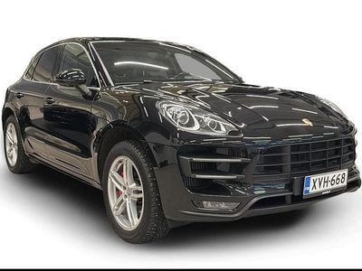 Käytetty Porsche Macan Turbo 400 HP (294 kW) 2015 Musta Katumaasturi