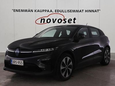 Musta Käytetty 2023 Renault Mégane IV Evolution Viistoperä | 26 870 €