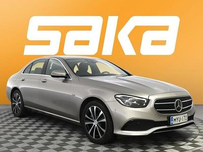 Käytetty Mercedes E300 Avantgarde 306 HP (225 kW) 2021 Sedan