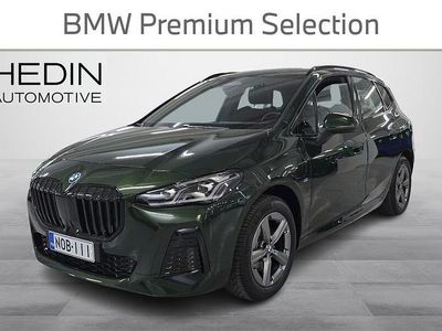 Vihreä Käytetty 2025 BMW 225 Active Tourer M Sport Tila-auto | 45 600 €