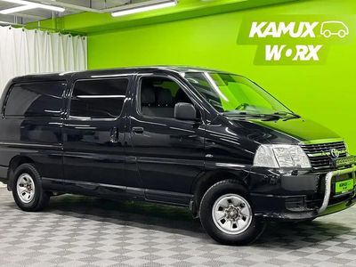 Musta Käytetty 2010 Toyota HiAce Van | 15 770 € (Kallis)
