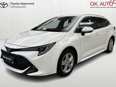 Käytetty Toyota Corolla Edition 122 HP (89 kW) 2023 Valkoinen Farmari