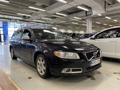 käytetty Volvo V70 D5 AWD R-Design aut - 3kk lyhennysvapaa - Vetokoukku, Nahkasisusta - Ilmainen kotiintoimitus!