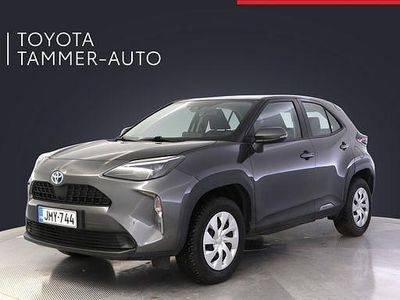 Harmaa Käytetty 2023 Toyota Yaris Cross Active Katumaasturi | 26 480 € (Perustarjous)