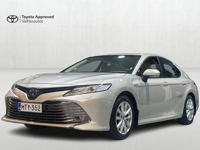 Käytetty Toyota Camry Style 218 HP (160 kW) 2020 Keltainen Sedan