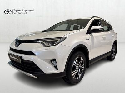 Käytetty Toyota RAV4 Hybrid Active 155 HP (114 kW) 2016 Valkoinen Katumaasturi