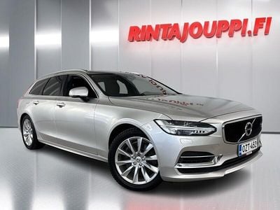 Käytetty Volvo V90 Momentum 320 HP (235 kW) 2019 Farmari