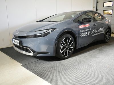 käytetty Toyota Prius Plug-in Hybrid Style