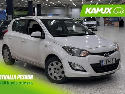 Valkoinen Käytetty 2014 Hyundai i20 Classic Sedan | 5 800 € (Perustarjous)