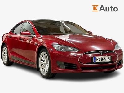 Punainen Käytetty 2015 Tesla Model S Viistoperä | 16 790 €