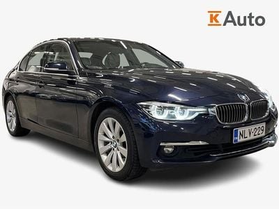 Käytetty BMW 330e Luxury Line 252 HP (185 kW) 2016 Sininen Sedan