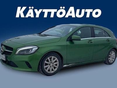 Käytetty Mercedes A180 Edition 122 HP (89 kW) 2016 Vihreä Viistoperä