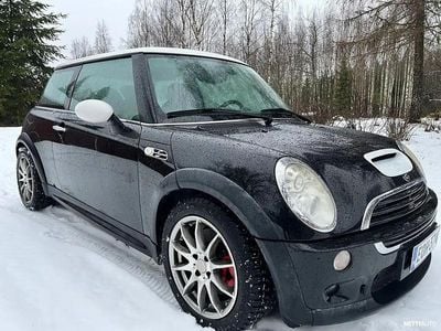 Musta Käytetty 2005 Mini Cooper Viistoperä | 6 900 €
