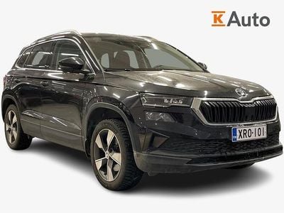 Käytetty Skoda Karoq Style 150 HP (110 kW) 2023 Musta Katumaasturi