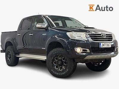 Käytetty Toyota HiLux SR 171 HP (125 kW) 2015 Musta Nouto