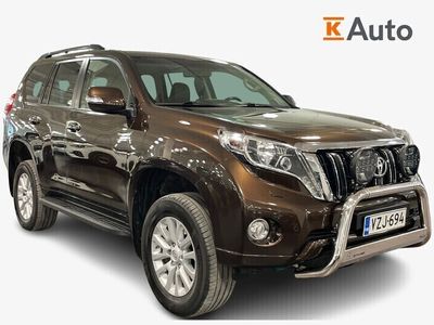 käytetty Toyota Land Cruiser 2,8 D-4D Active Automaatti **Polttoainetoiminen lisälämmitin, Vetokoukku,Nahat,Peruutuskamera**