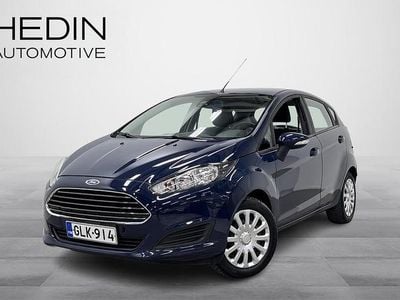 Käytetty Ford Fiesta Trend 65 HP (47 kW) 2015 Sininen Viistoperä