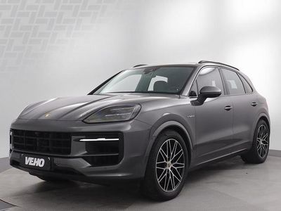 Harmaa Käytetty 2024 Porsche Cayenne Katumaasturi | 102 900 €