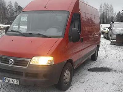 Käytetty Fiat Ducato 174 HP (127 kW) 2004 Punainen Van