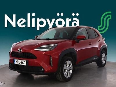 Käytetty Toyota Yaris Cross Plus 116 HP (85 kW) 2025 Punainen Katumaasturi