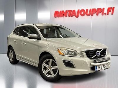 Käytetty Volvo XC60 R-Design 215 HP (158 kW) 2011 Valkoinen Katumaasturi