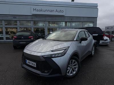 Hopea Käytetty 2025 Toyota C-HR Active Katumaasturi | 33 900 € (Kallis)