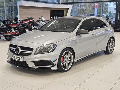 Harmaa Käytetty 2014 Mercedes A45 AMG AMG Viistoperä | 23 990 €