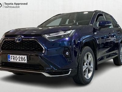 Sininen Käytetty 2023 Toyota RAV4 Hybrid Active Katumaasturi | 45 490 € (Hieman kallis)