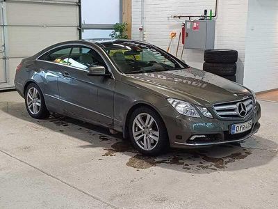 Käytetty 2011 Mercedes E350 Coupe - kaksiovinen | 13 990 €