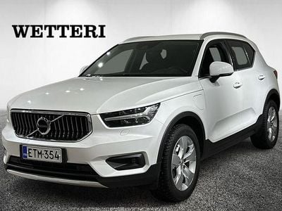 Valkoinen Käytetty 2021 Volvo XC40 Inscription Katumaasturi | 27 900 € (Perustarjous)