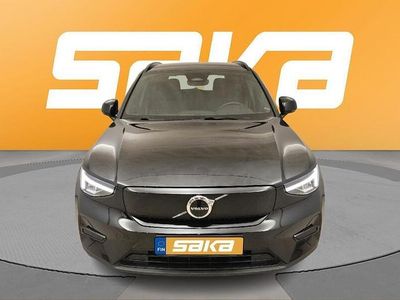 Käytetty 2023 Volvo XC40 Core Katumaasturi | 30 890 € (Hyvä tarjous)